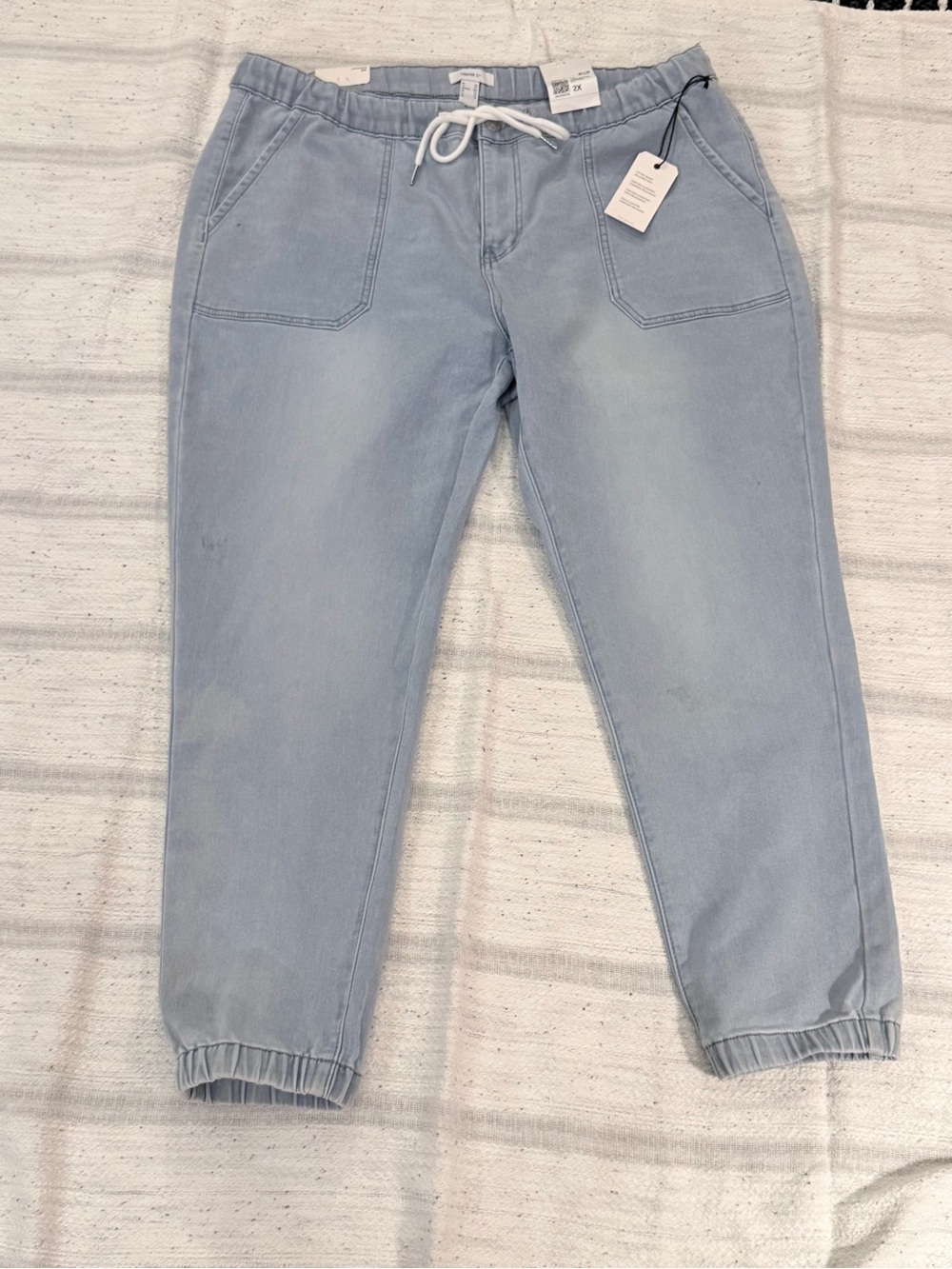 NWT Forever 21 Plus Size Light Blue Drawstring Denim Joggers